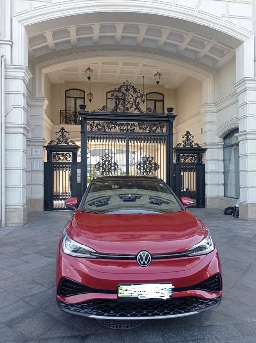 Продается Volkswagen ID4 Pure, в красном цвете