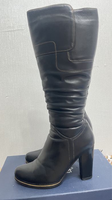 Продам зимние сапоги 37 размер