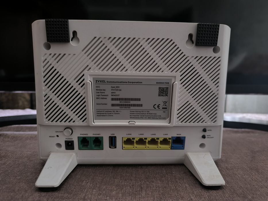 Интернет роутер Zyxel_0D01
