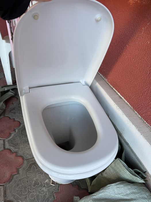 Унитаз б/у в хорошем состоянии