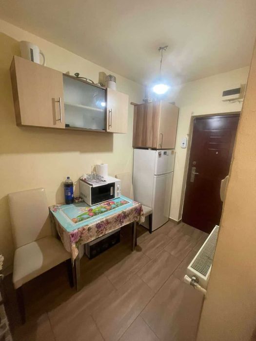 Vand garsoniera in Resita ( Aleea Tineretului )