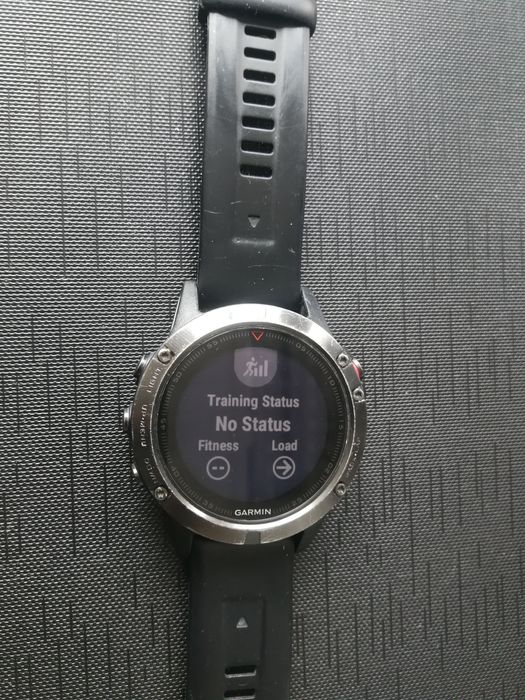 Часовник с GPS Garmin Fenix 5