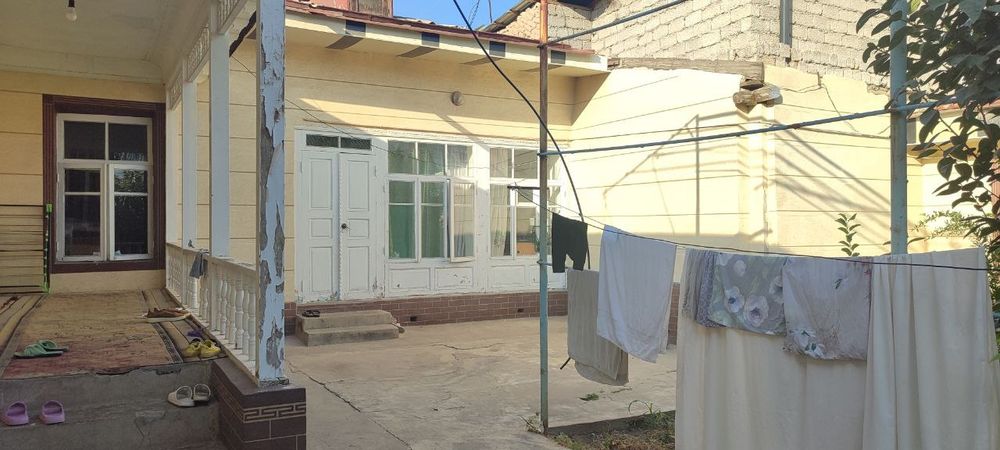 Яшнобод туман мураббийлар кучаси шинамгина ховли сотилади