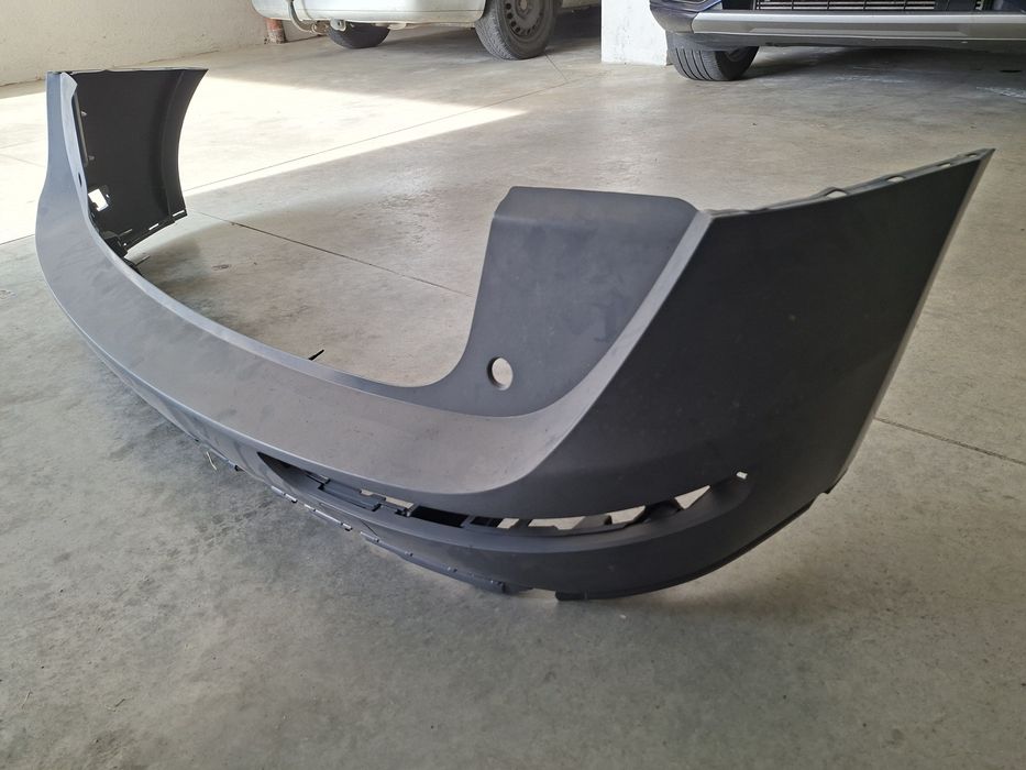 Bara spate pentru Audi Q5 modelul 8R