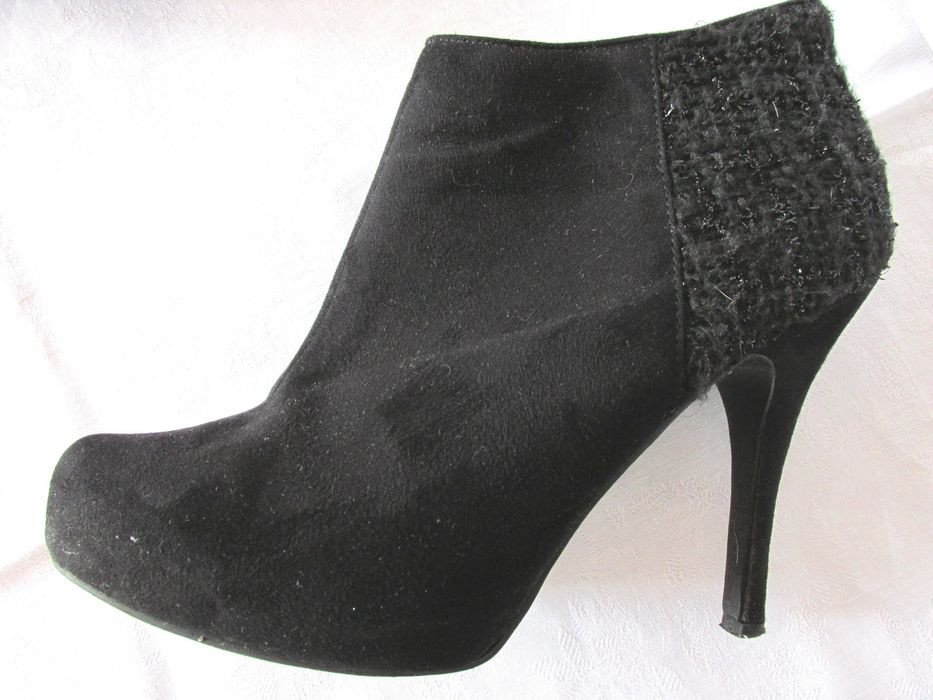 Botine dama NEVER 2 HOT, piele intoarsa culoare neagra, masura 39