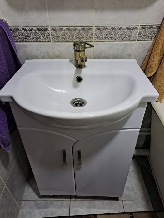 Продам раковина с тумбой