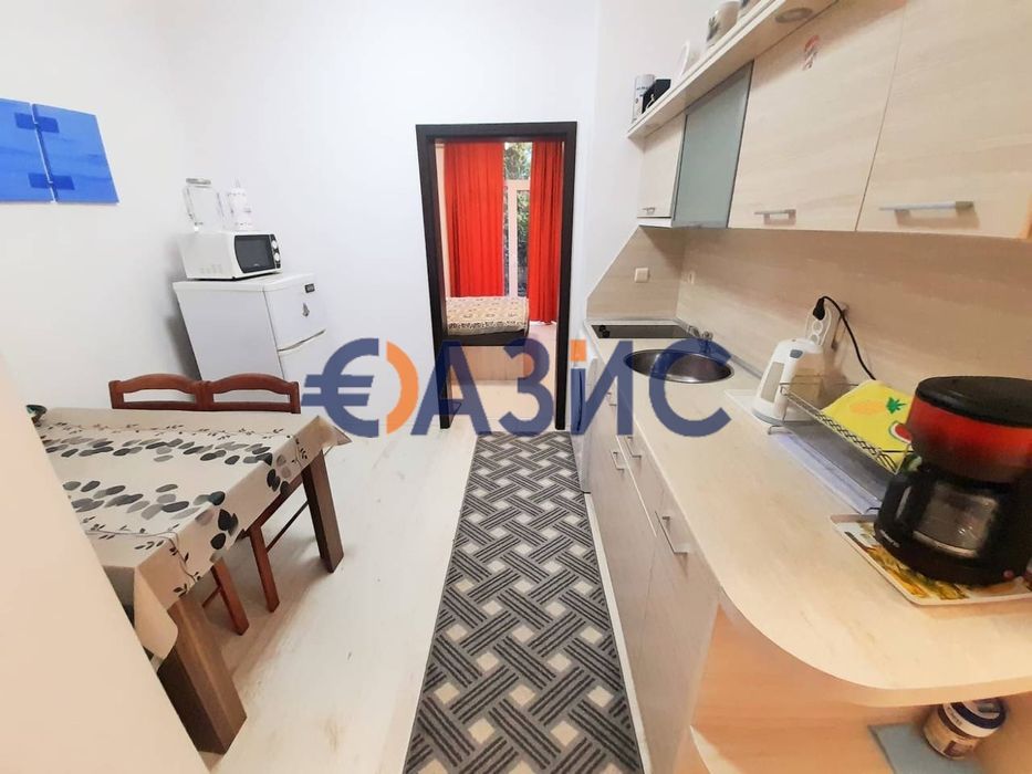 Продава се Тристаен апартамент в к.к. Слънчев бряг - 70 кв.м за 1086 €/кв.м - Снимка #2