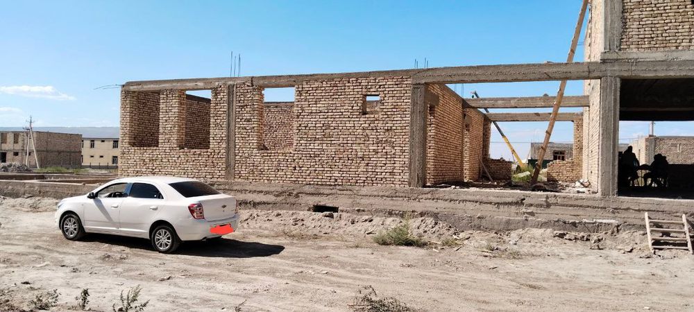 Срочно продается участок недостроенный