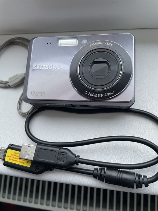 Aparat Foto Digital SAMSUNG ES60 12.2MegaPixels 16GB CCD