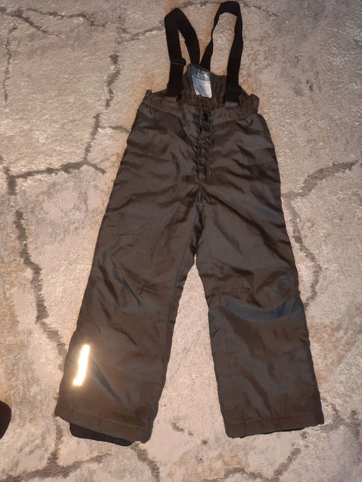 Продам Комбинзон на девочку.