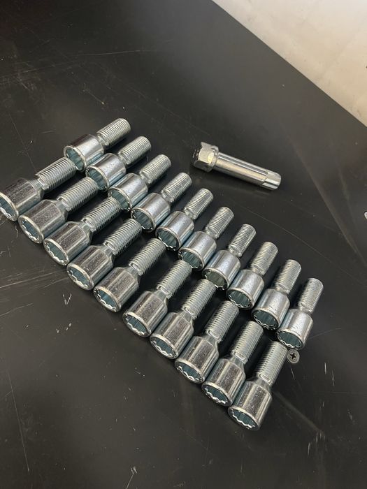 JR болтове 14x1.5