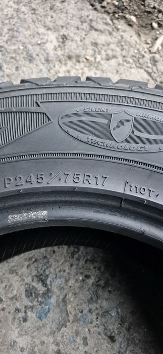 4 anvelope iarna Goodyear 245/75/17.Pretul este pe bucata.