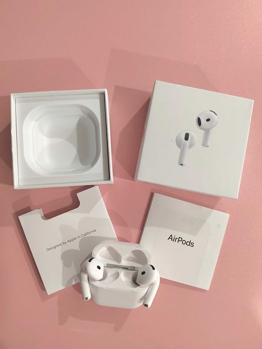 Căști bluetooth fără fir model AirPods 4, anulare zgomot, carcasă încărcare
