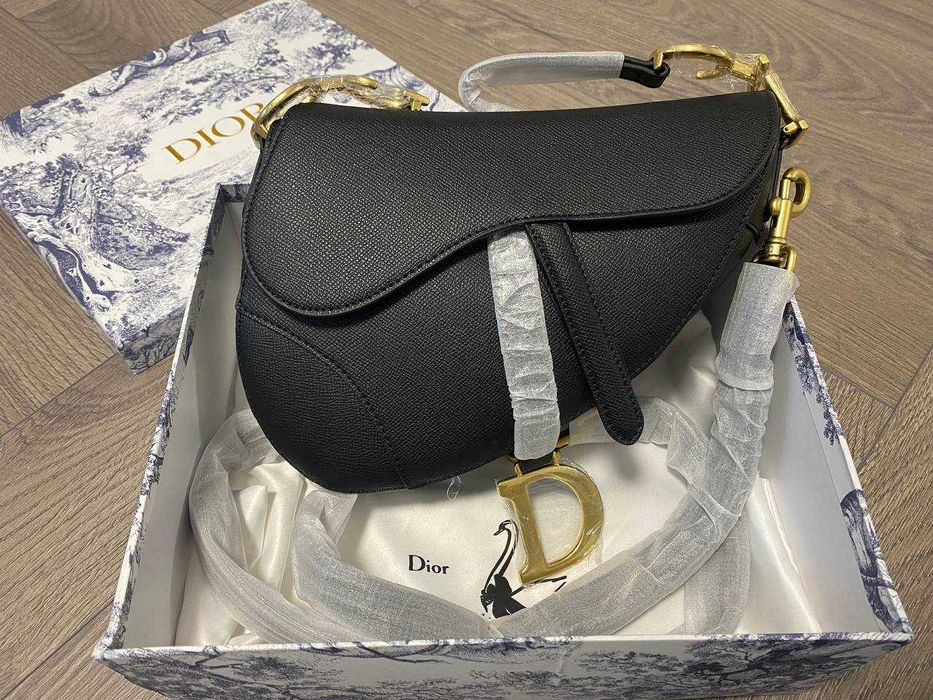 Geanta Dior Saddle Neagră din Piele Naturală - nouă, în cutie