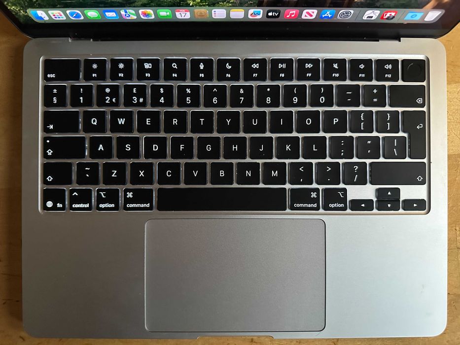 Apple Macbook AIR A3240 - M4 24GB / 512 GB 13 инча 2025 г MDM !!