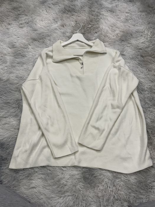 Белый свитер полузамок оверсайз