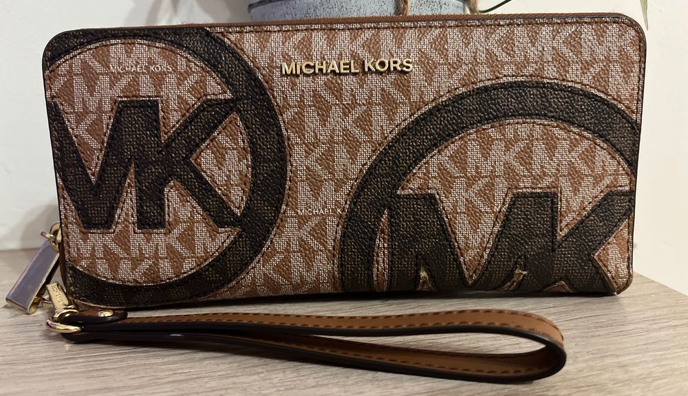 Оригинално Портмоне Michael Kors