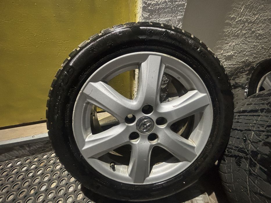 Продам титанки R 17 на TOYOTA