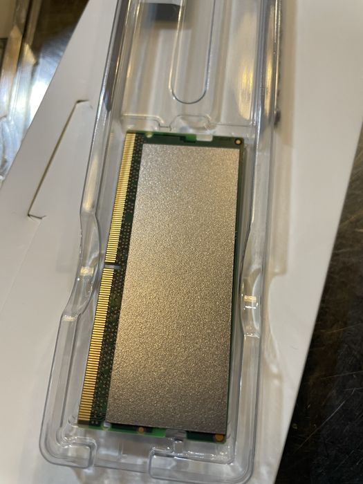 DDR5 8gb sodimm 4800 Мгц срочно продается