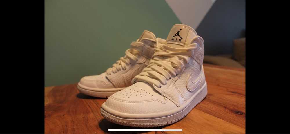 Nike Air Jordan 1 Mid White Snakeskin