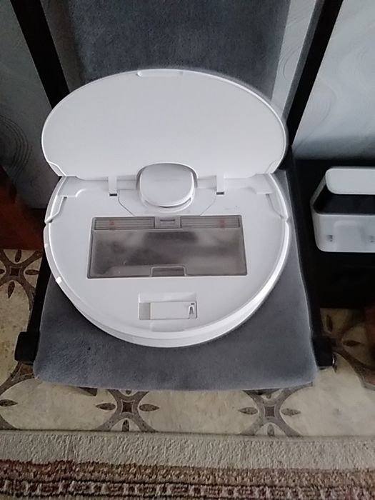 Продам робот пылесос Xiomi Dreame Robot Vacuum D9