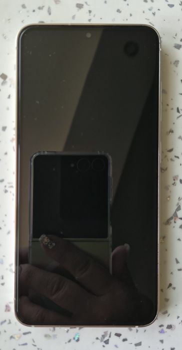Samsung      S 23