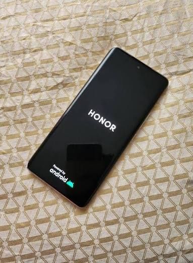 Schimb vând telefon Honor90 5G