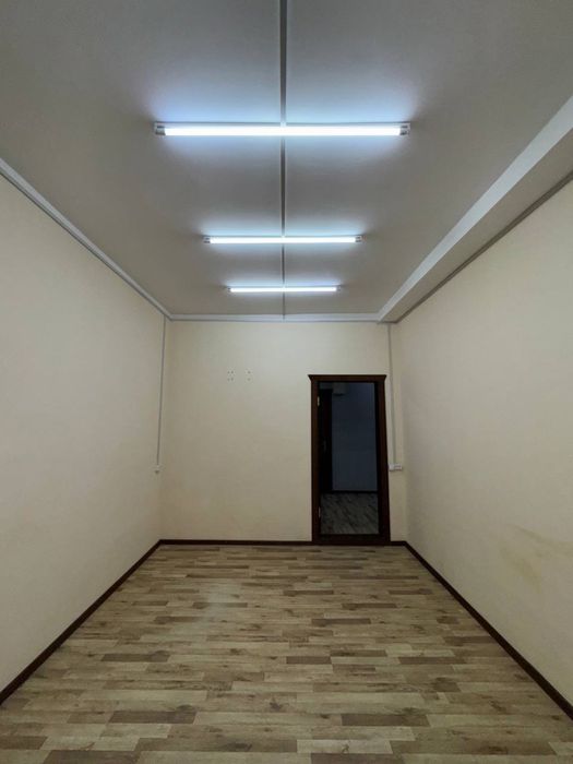 Аренда офис Недалеко от Метро Мирзо Улугбек звоните комнаты Много