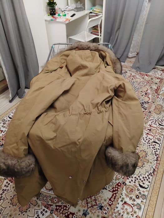 Продам парку тёплую