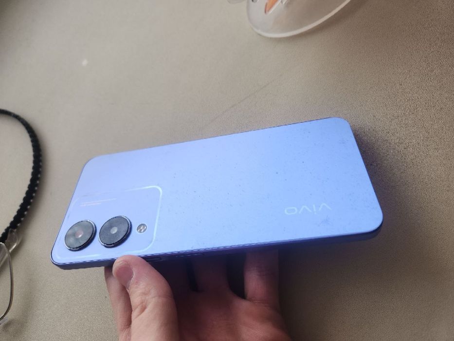 Смартфон Vivo Y17s
