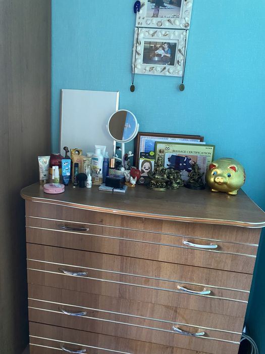 СРОЧНО ПРОДАМ Комод спальный