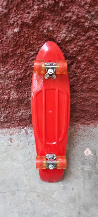 Продаётся скейтборд.
