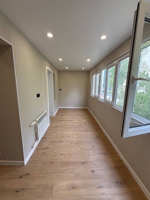 Продам свою .Метро Беруний 43 м.кв. Евроремонт