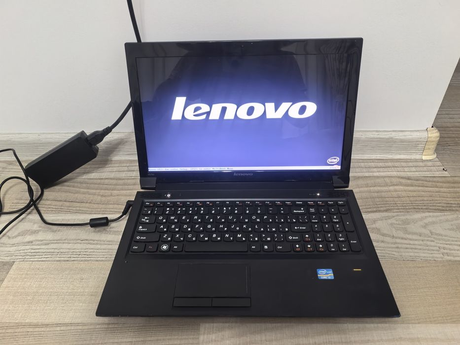 Laptop Lenovo V570C i3 intel Pentium cu acumulator