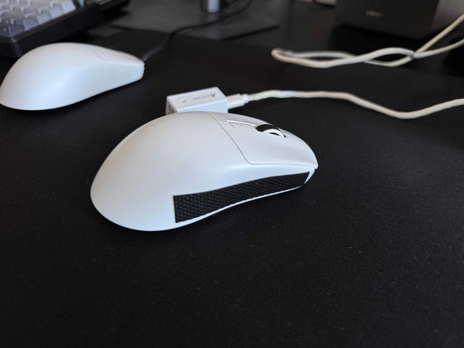 (Rezervat) Mouse Gaming - ATTACK SHARK R6 Ultralight 39g Wireless 8K