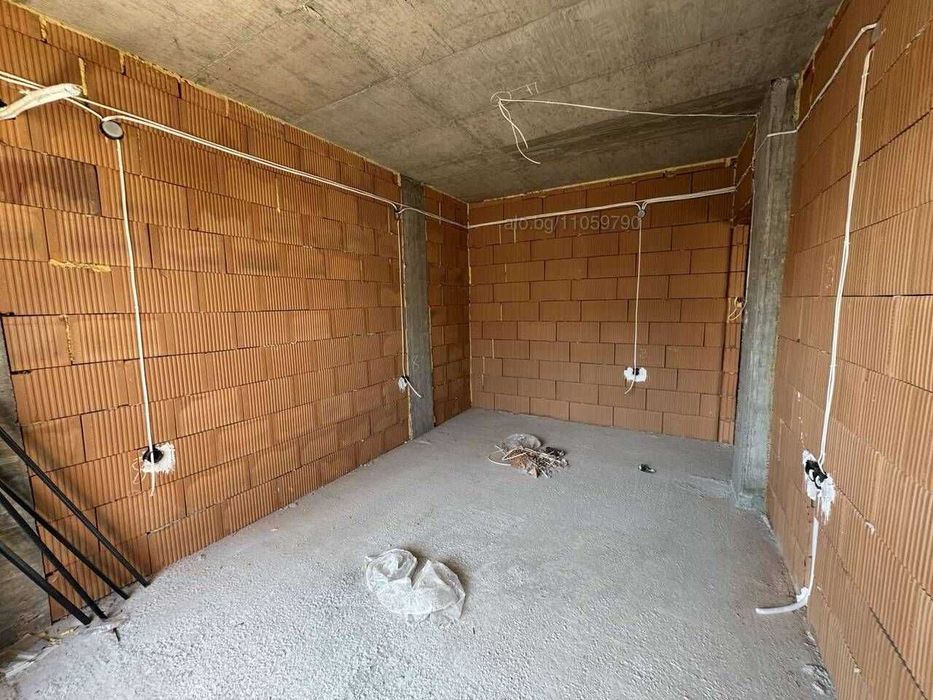 Продава се Двустаен апартамент в Пловдив, Тракия - 63 кв.м за 890 €/кв.м - Снимка #2