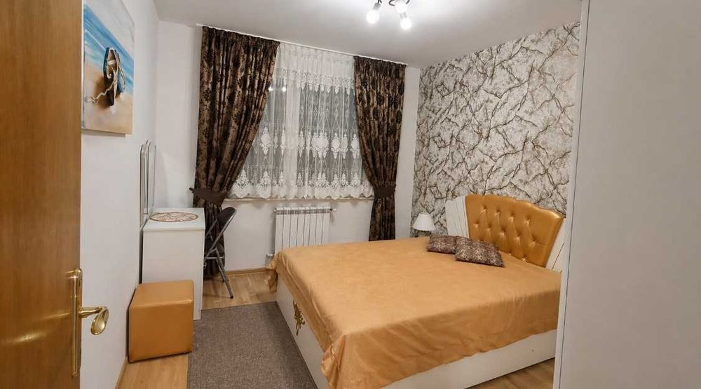 Дава се под наем Двустаен апартамент в София, Център - 65 кв.м за 351.39 € - Снимка #2