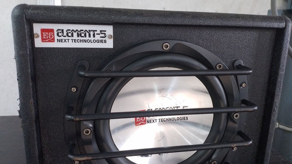 Продам сабвуфер.