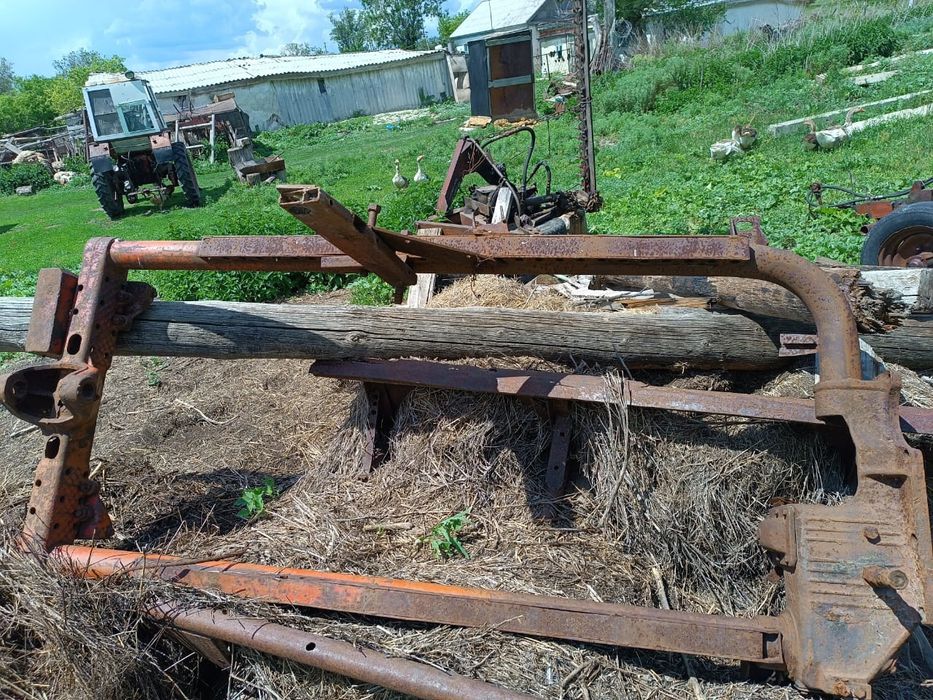 Продам трактор Т-16.