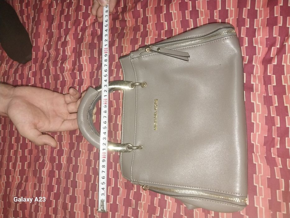 Сумкалар сотилади