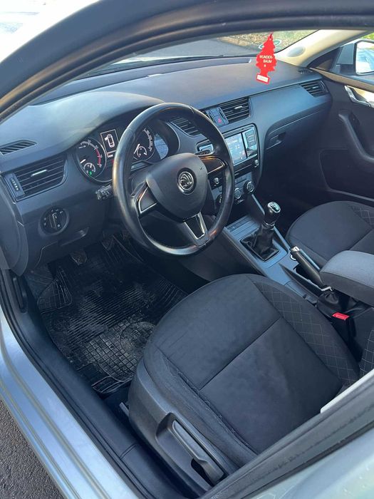 Шкода Октавия 1,4-110 коня метан