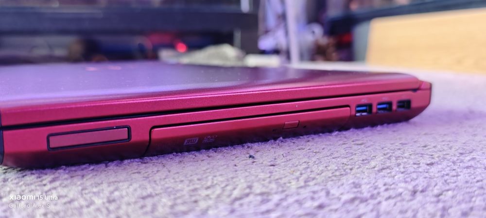 Laptop Dell Vostro 3750 17inchi