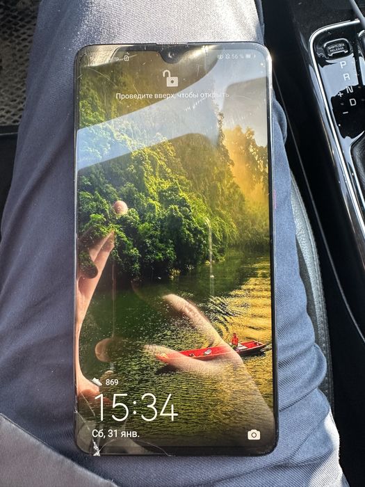 Продается телефон Huawei mate 20