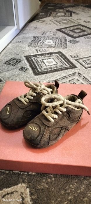 Продам детскую обувь.