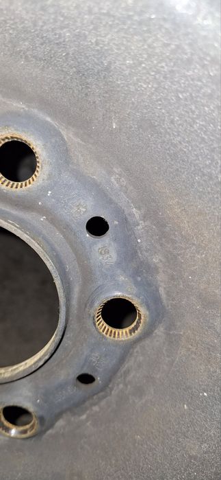 Зимни гуми 205/55/16 с джанти за BMW