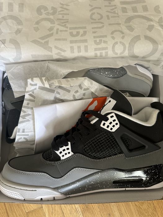 Nike jordan 4 сиво и черно