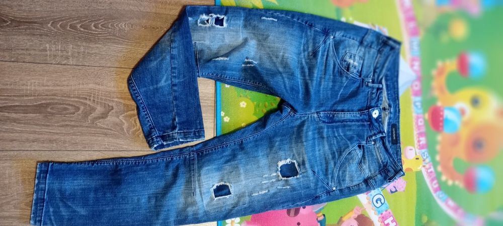 Дамски дънки pause