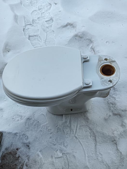 Продам унитаз (б/у)