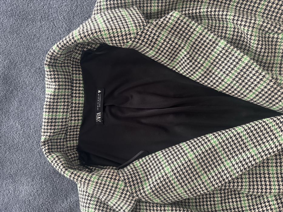 Рокля тип сако на Зара