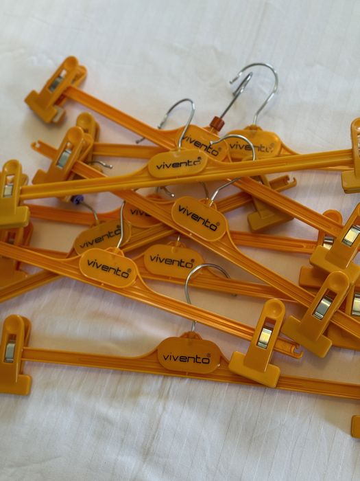 Вешалки для брюк и юбок